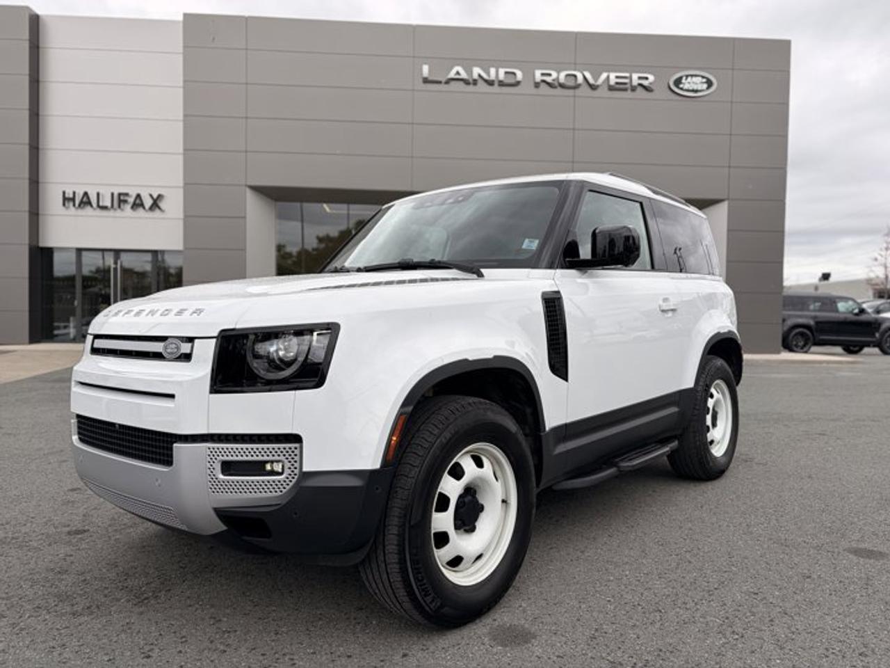 Standard SUV 4WD, 90 P300 S, 8-Speed Automatic w/OD, Intercooled Turbo Premium Unleaded I-4 2.0 L/122