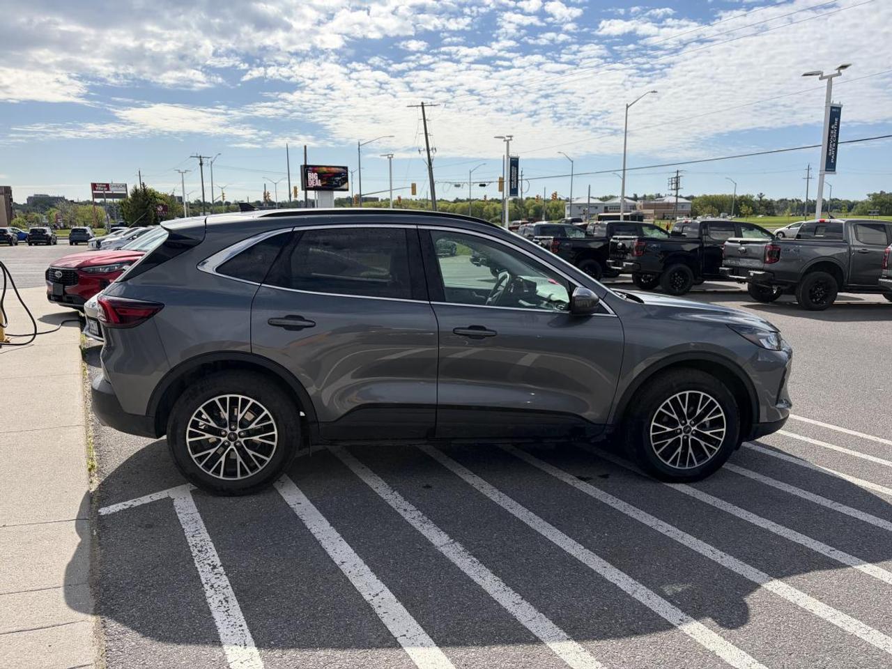 2025 Ford Escape Hybrid PHEV Photo3