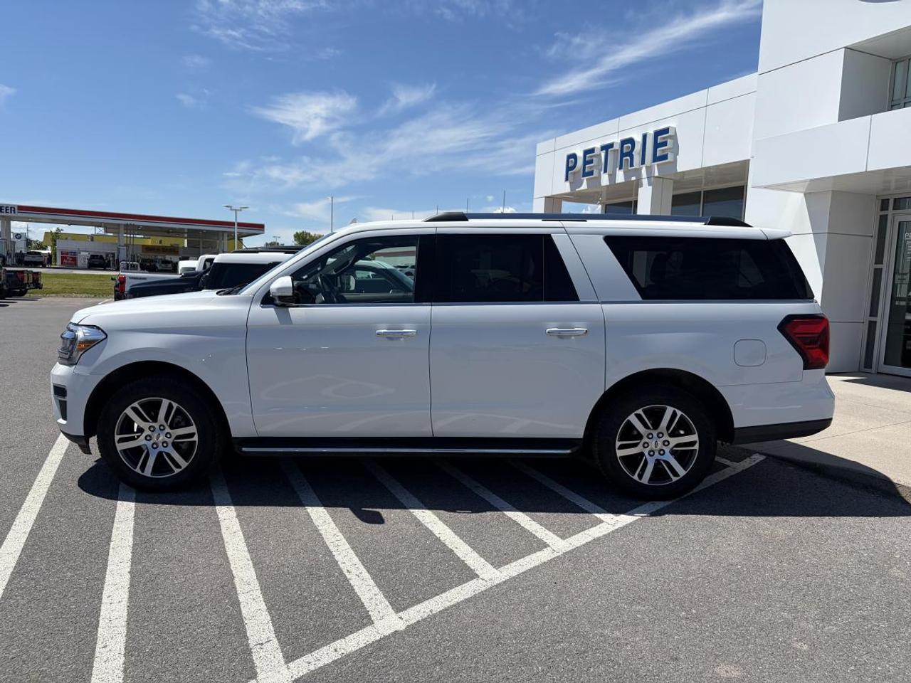 2023 Ford Expedition Limited MAX Photo