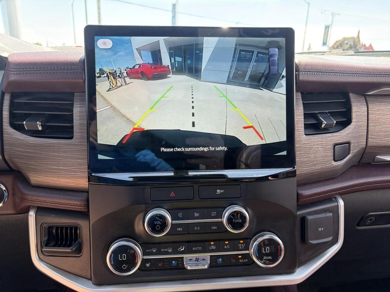 2023 Ford Expedition Limited MAX Photo