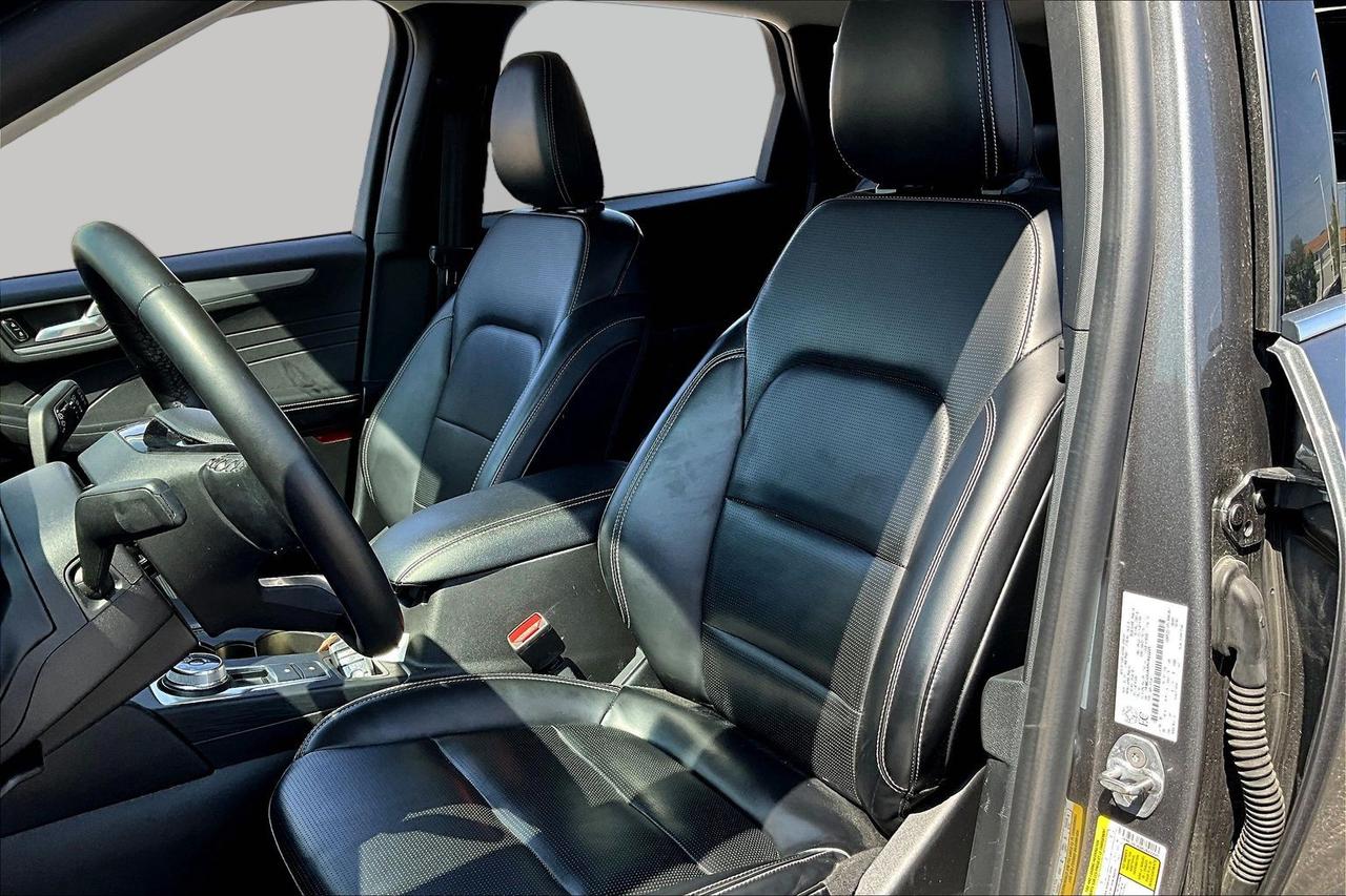 2024 Ford Escape LEATHER | LOADED | AWD | APPLE | ANDROID | Photo