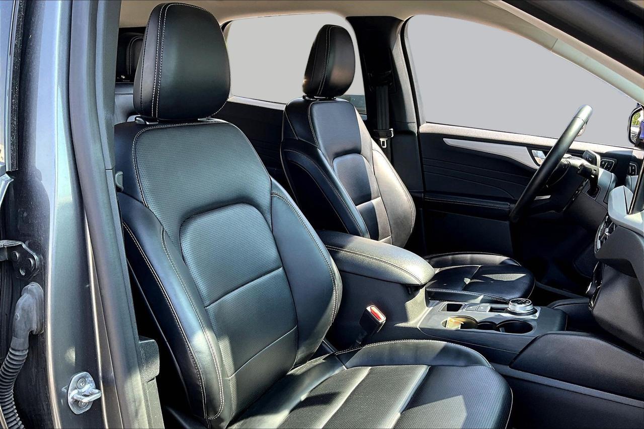 2024 Ford Escape LEATHER | LOADED | AWD | APPLE | ANDROID | Photo