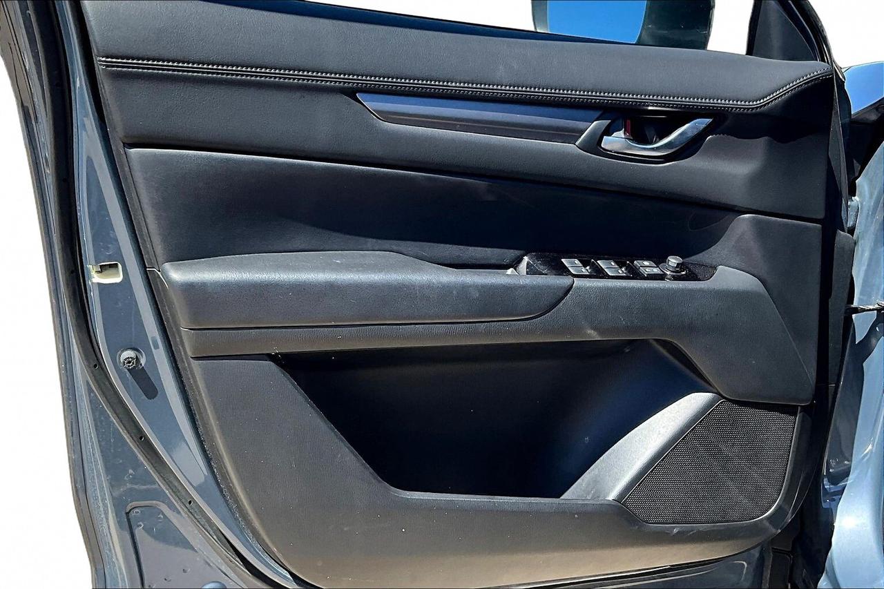 2025 Mazda CX-5  Photo