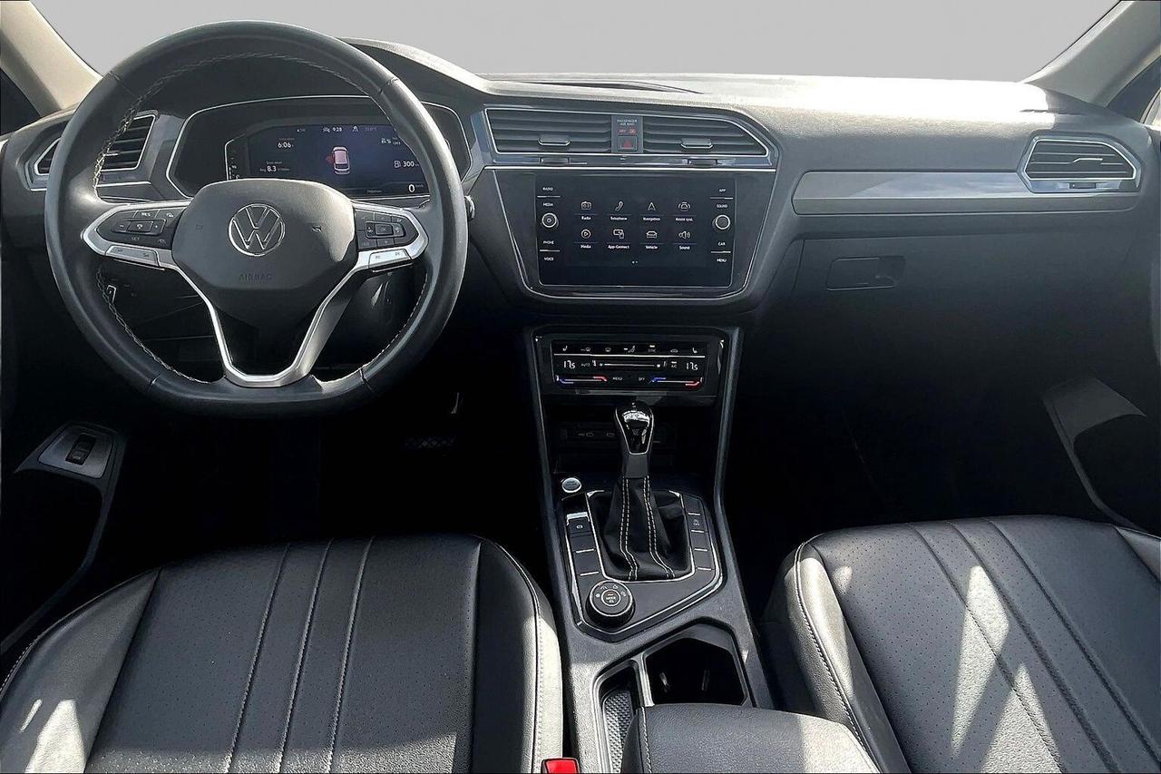 2024 Volkswagen Tiguan  Photo