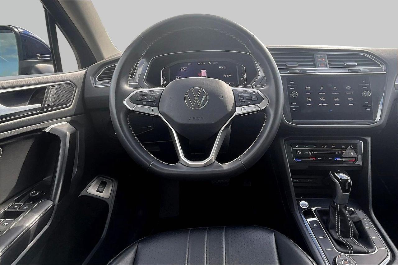 2024 Volkswagen Tiguan  Photo