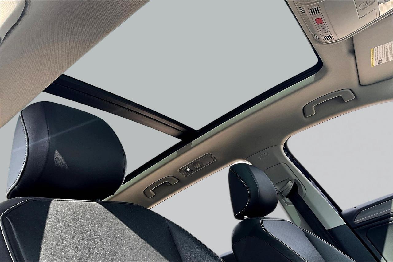 2024 Volkswagen Tiguan  Photo