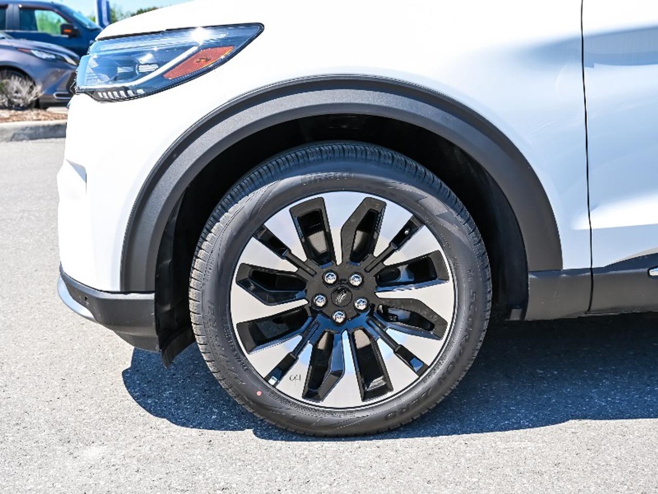 2026 Ford Explorer Platinum Photo
