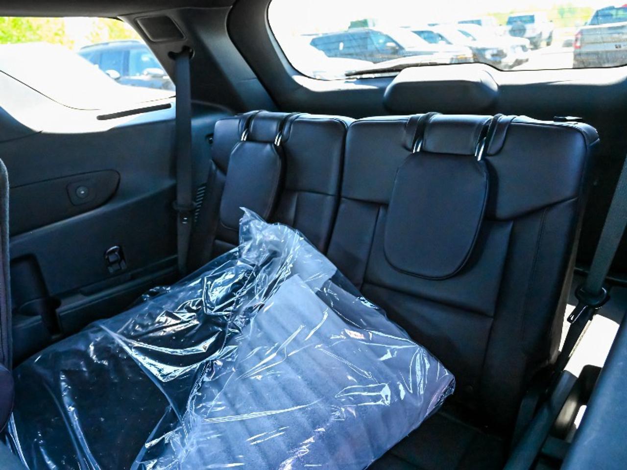 2026 Ford Explorer Platinum Photo