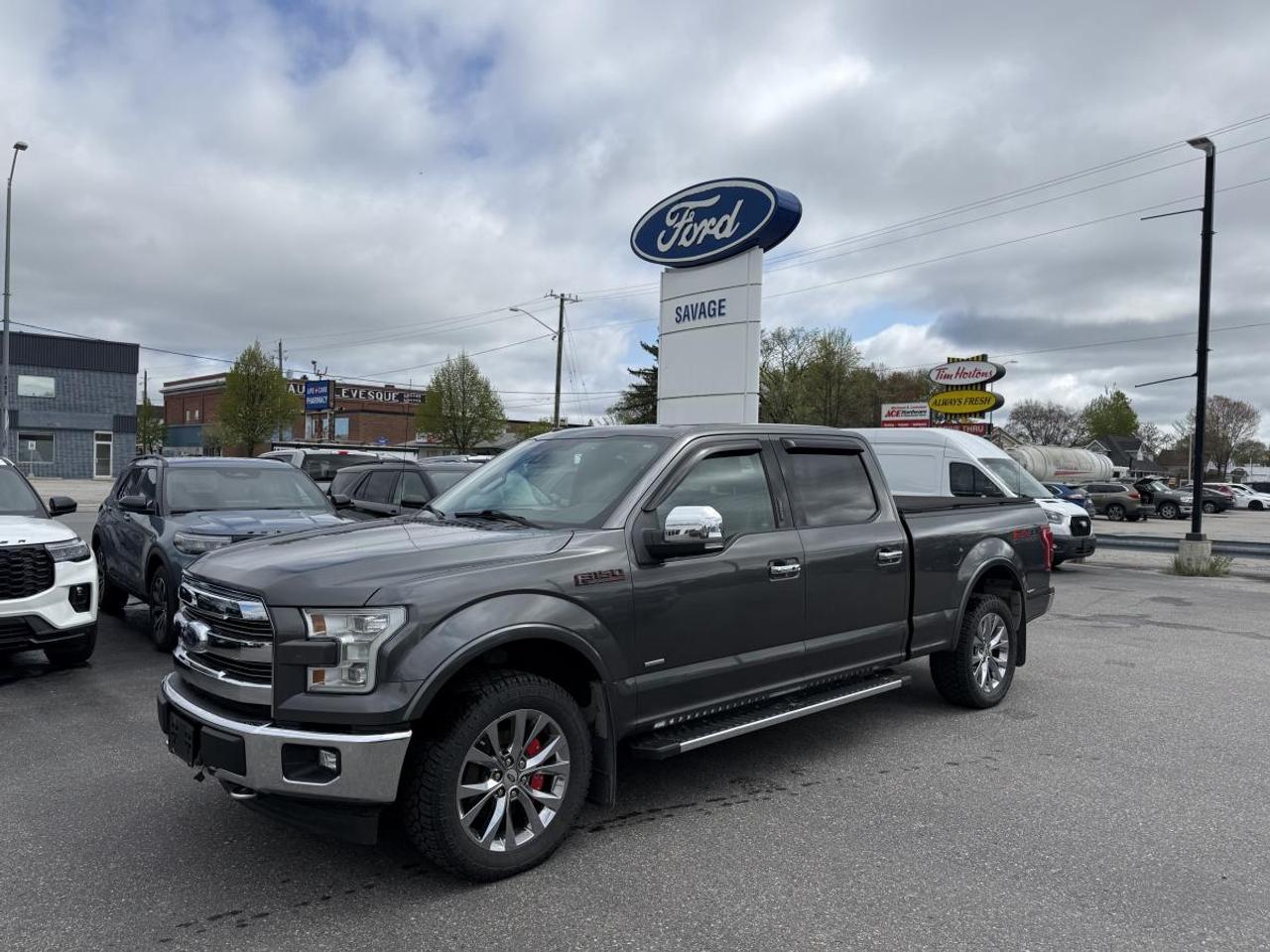 2017 Ford F-150 4WD SuperCrew 157" Lariat Photo0