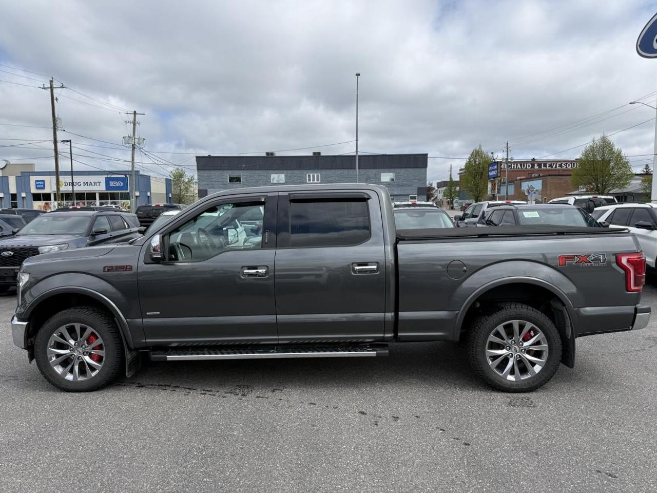 2017 Ford F-150 4WD SuperCrew 157" Lariat Photo