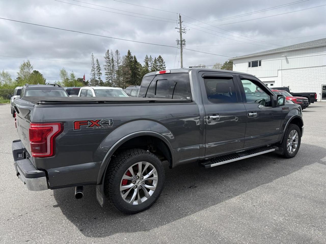 2017 Ford F-150 4WD SuperCrew 157" Lariat Photo