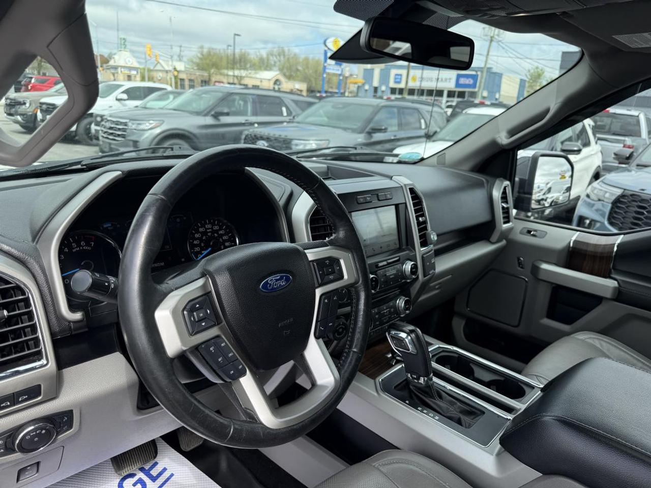2017 Ford F-150 4WD SuperCrew 157" Lariat Photo