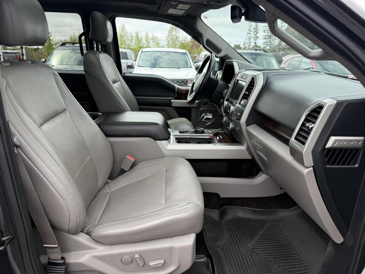2017 Ford F-150 4WD SuperCrew 157" Lariat Photo