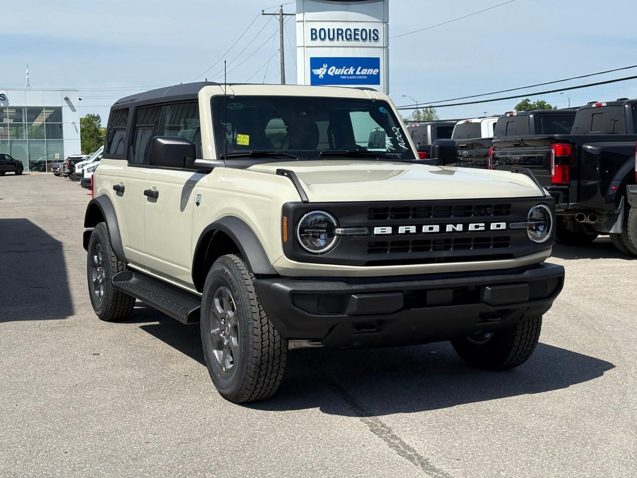 2026 Ford Bronco Big Bend 4 Door 4x4 Photo3