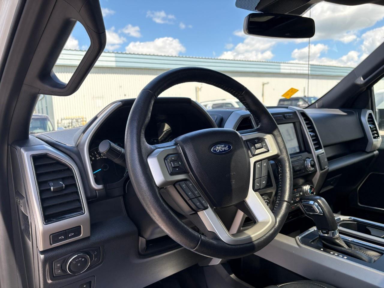 2020 Ford F-150 Lariat 4WD SuperCrew 5.5' Box Photo