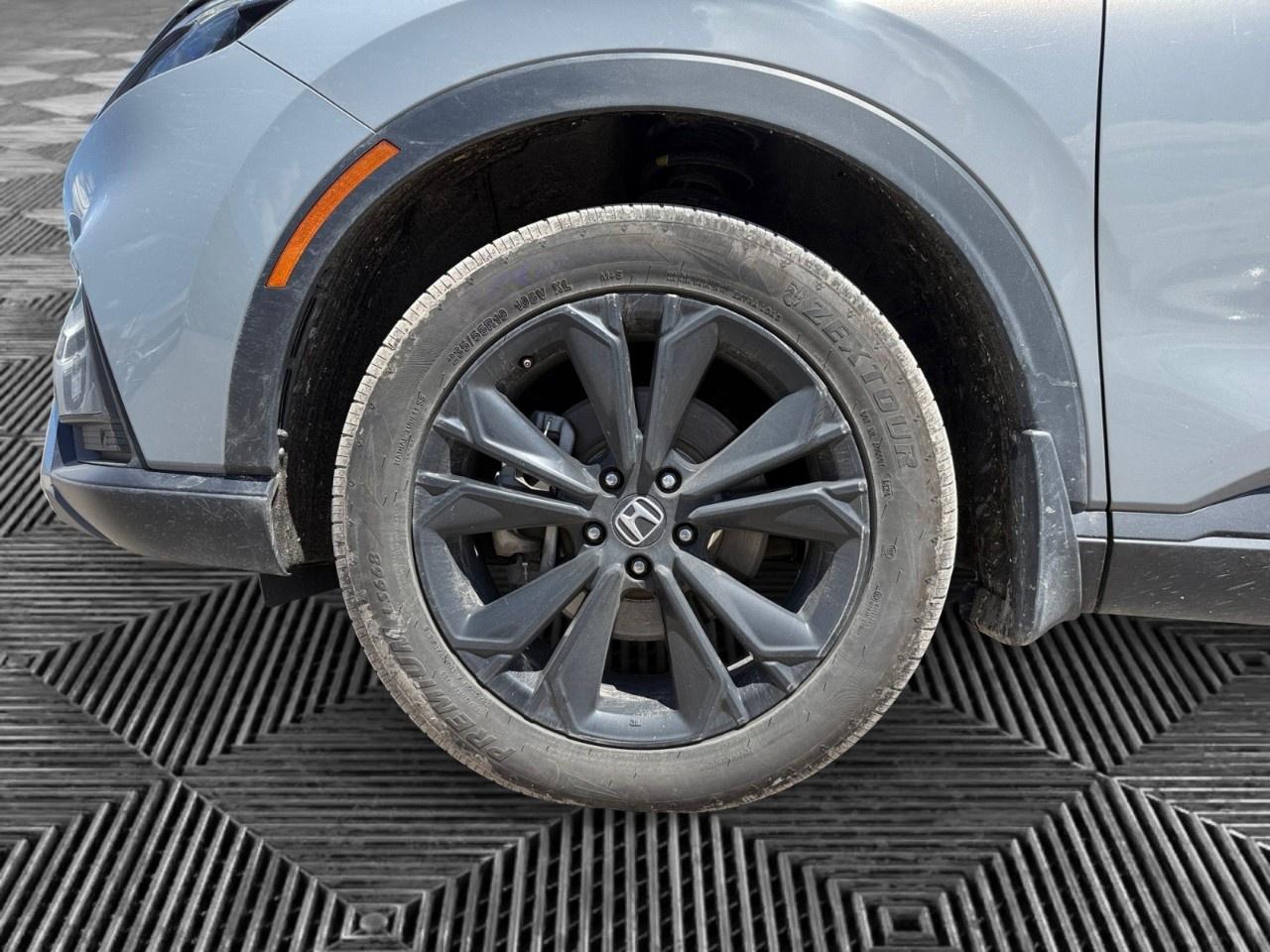 2024 Honda CR-V Hybrid Touring AWD Photo