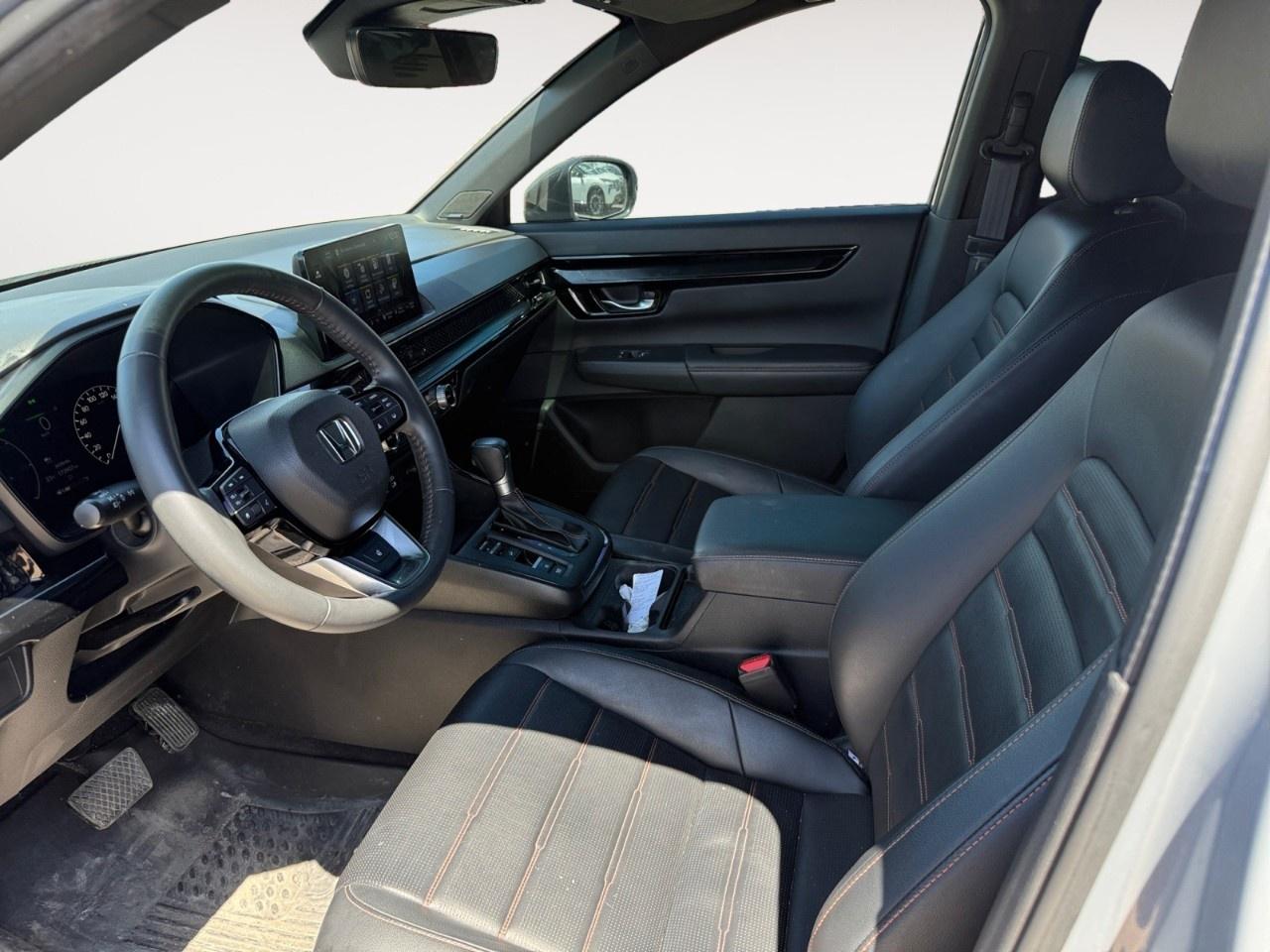 2024 Honda CR-V Hybrid Touring AWD Photo