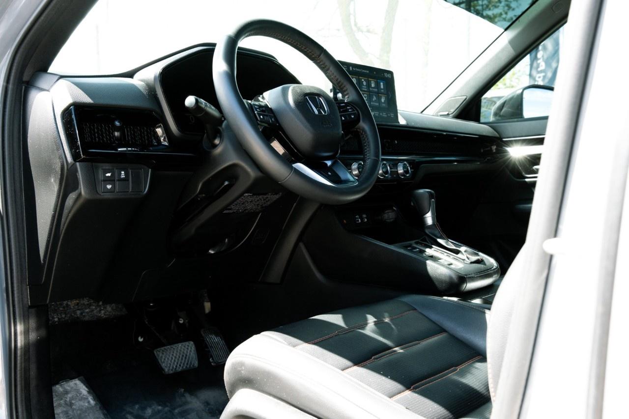 2024 Honda CR-V Hybrid Touring AWD Photo