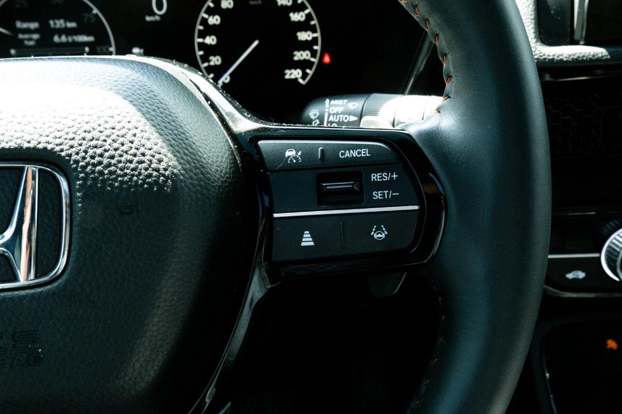 2024 Honda CR-V Hybrid Touring AWD Photo