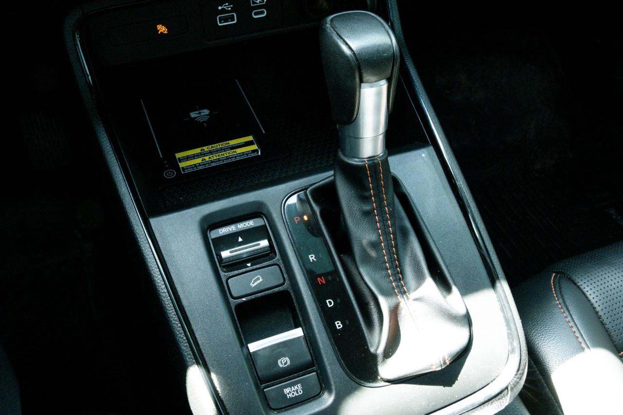 2024 Honda CR-V Hybrid Touring AWD Photo
