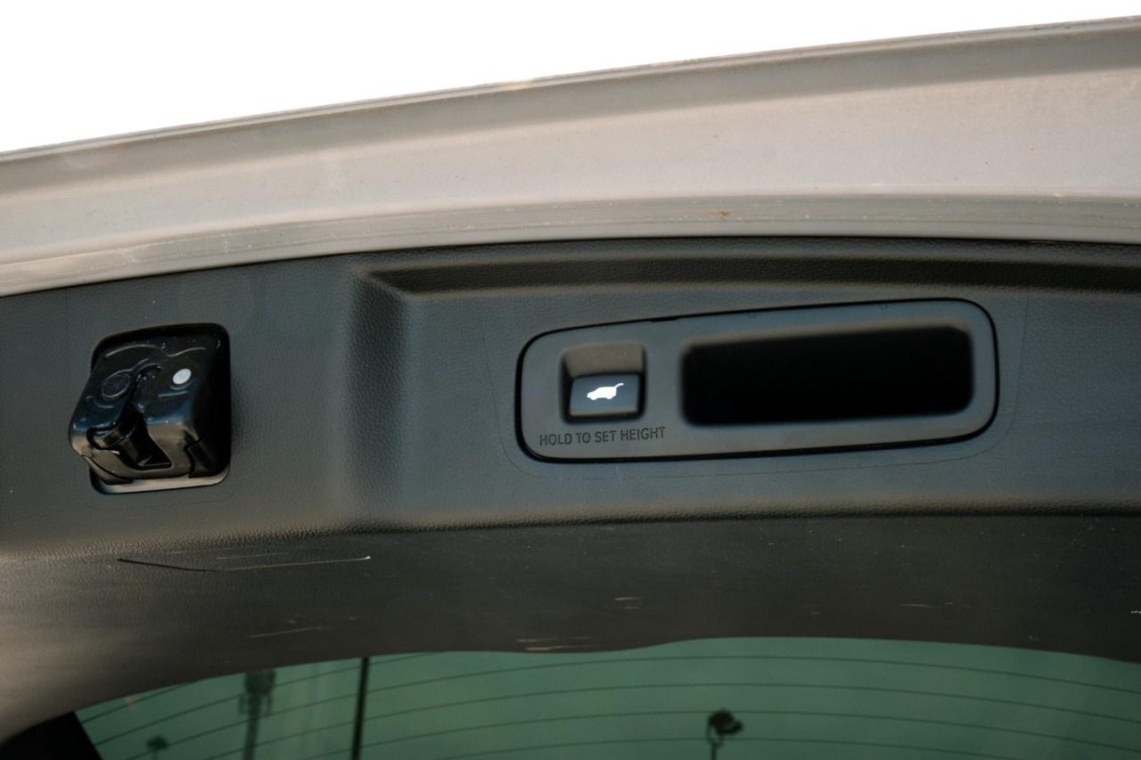 2024 Honda CR-V Hybrid Touring AWD Photo
