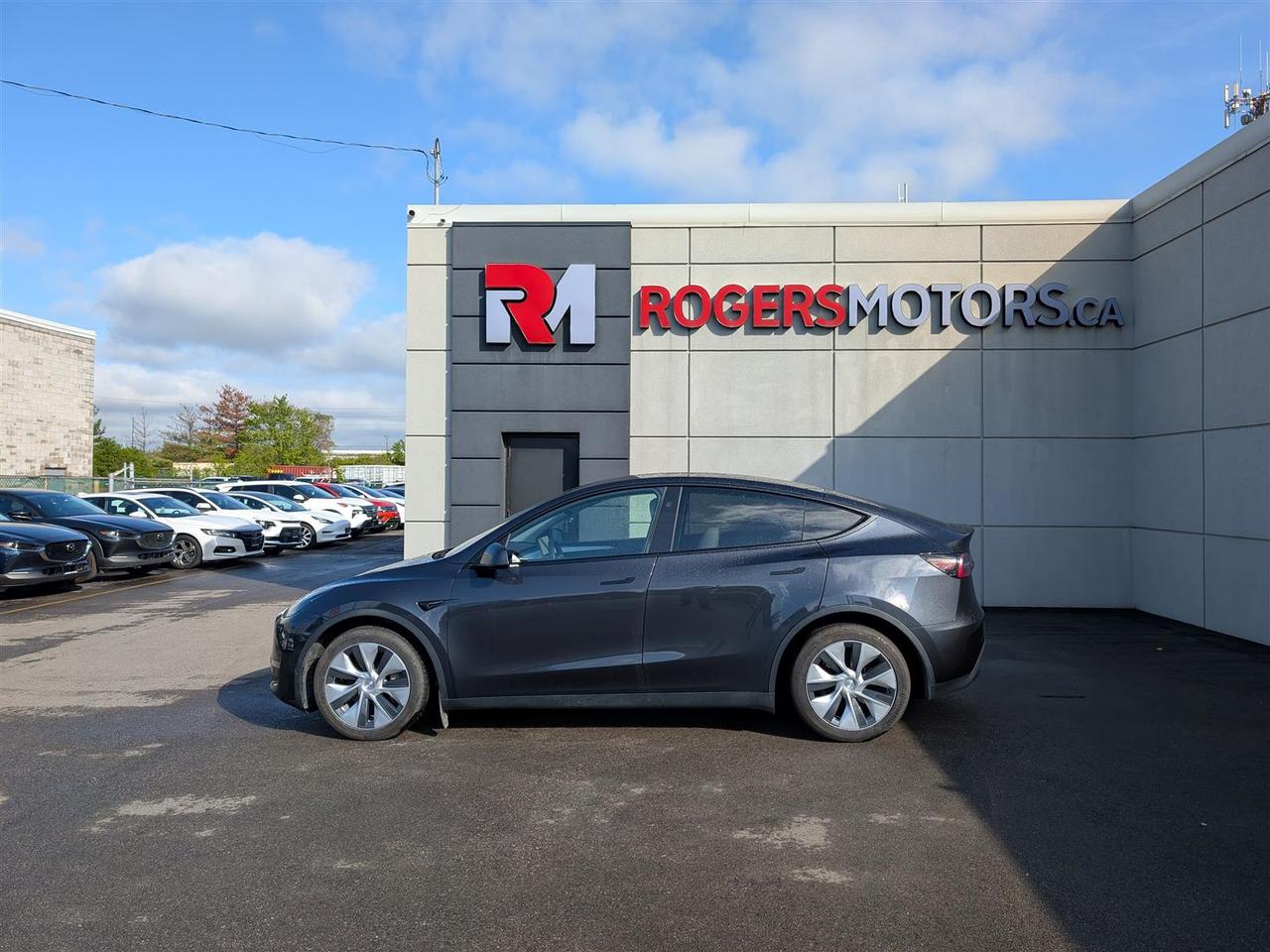 2024 Tesla Model Y LONG RANGE AWD - WHITE INTERIOR - COMPUTER 4 Photo