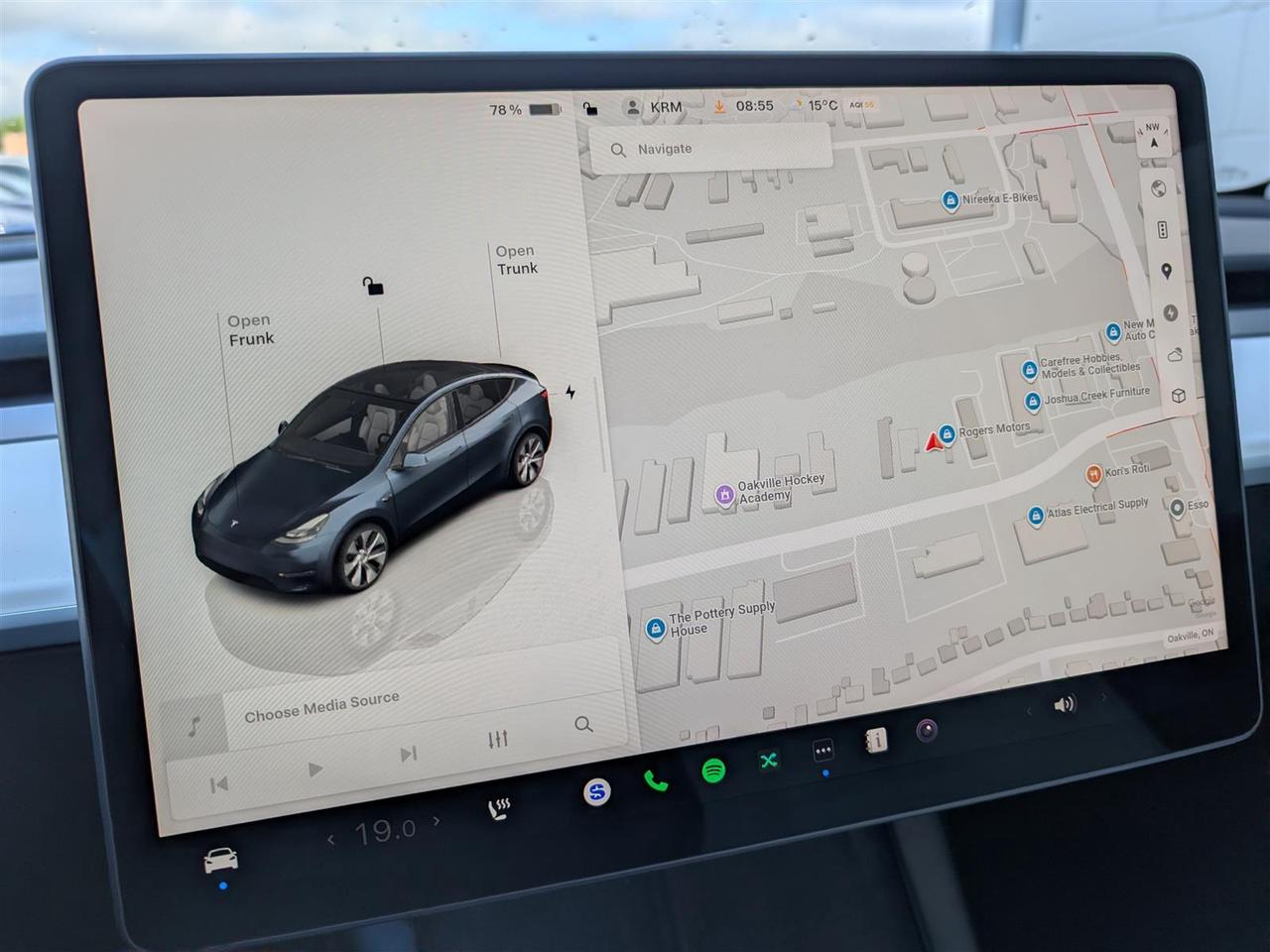 2024 Tesla Model Y LONG RANGE AWD - WHITE INTERIOR - COMPUTER 4 Photo