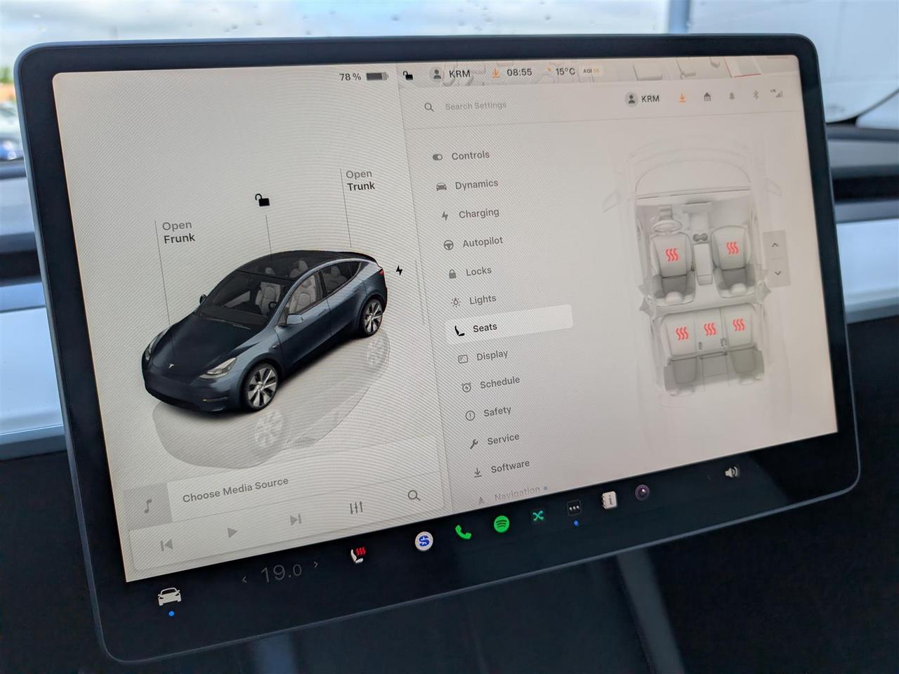 2024 Tesla Model Y LONG RANGE AWD - WHITE INTERIOR - COMPUTER 4 Photo