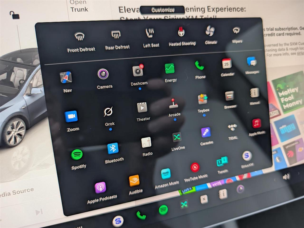 2024 Tesla Model Y LONG RANGE AWD - WHITE INTERIOR - COMPUTER 4 Photo
