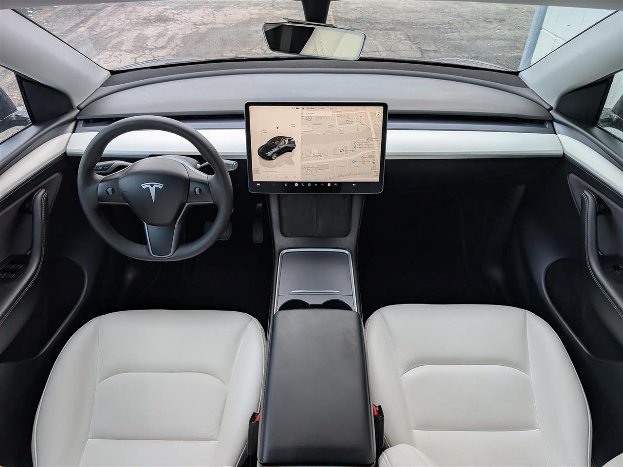 2024 Tesla Model Y LONG RANGE AWD - WHITE INTERIOR - COMPUTER 4 Photo