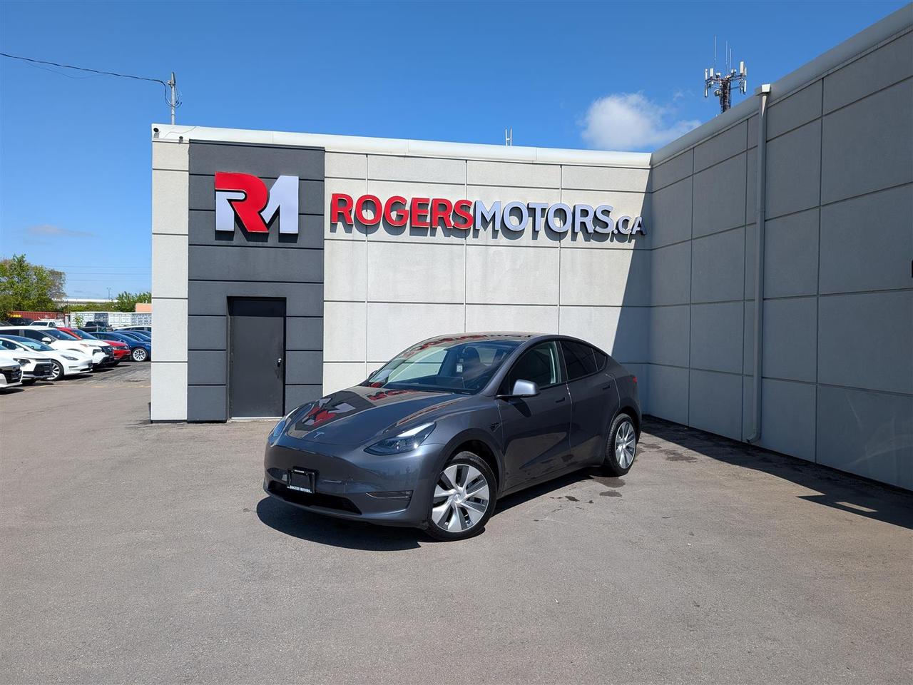 2023 Tesla Model Y LONG RANGE AWD - DUAL MOTOR