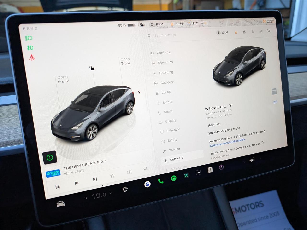 2023 Tesla Model Y LONG RANGE AWD - DUAL MOTOR Photo