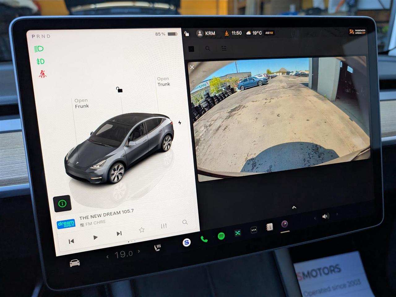 2023 Tesla Model Y LONG RANGE AWD - DUAL MOTOR Photo