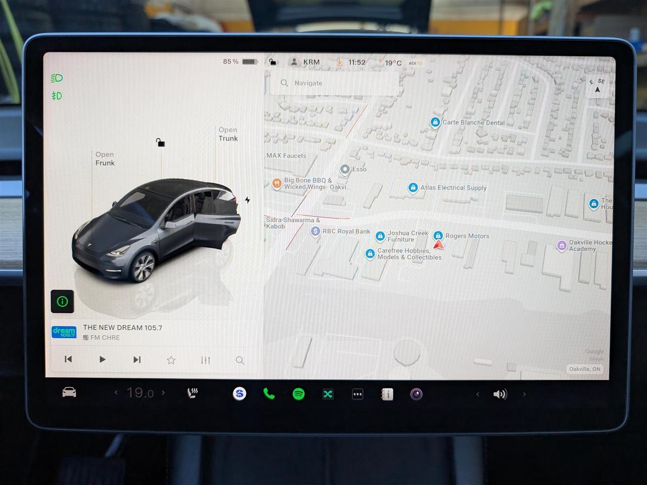 2023 Tesla Model Y LONG RANGE AWD - DUAL MOTOR Photo