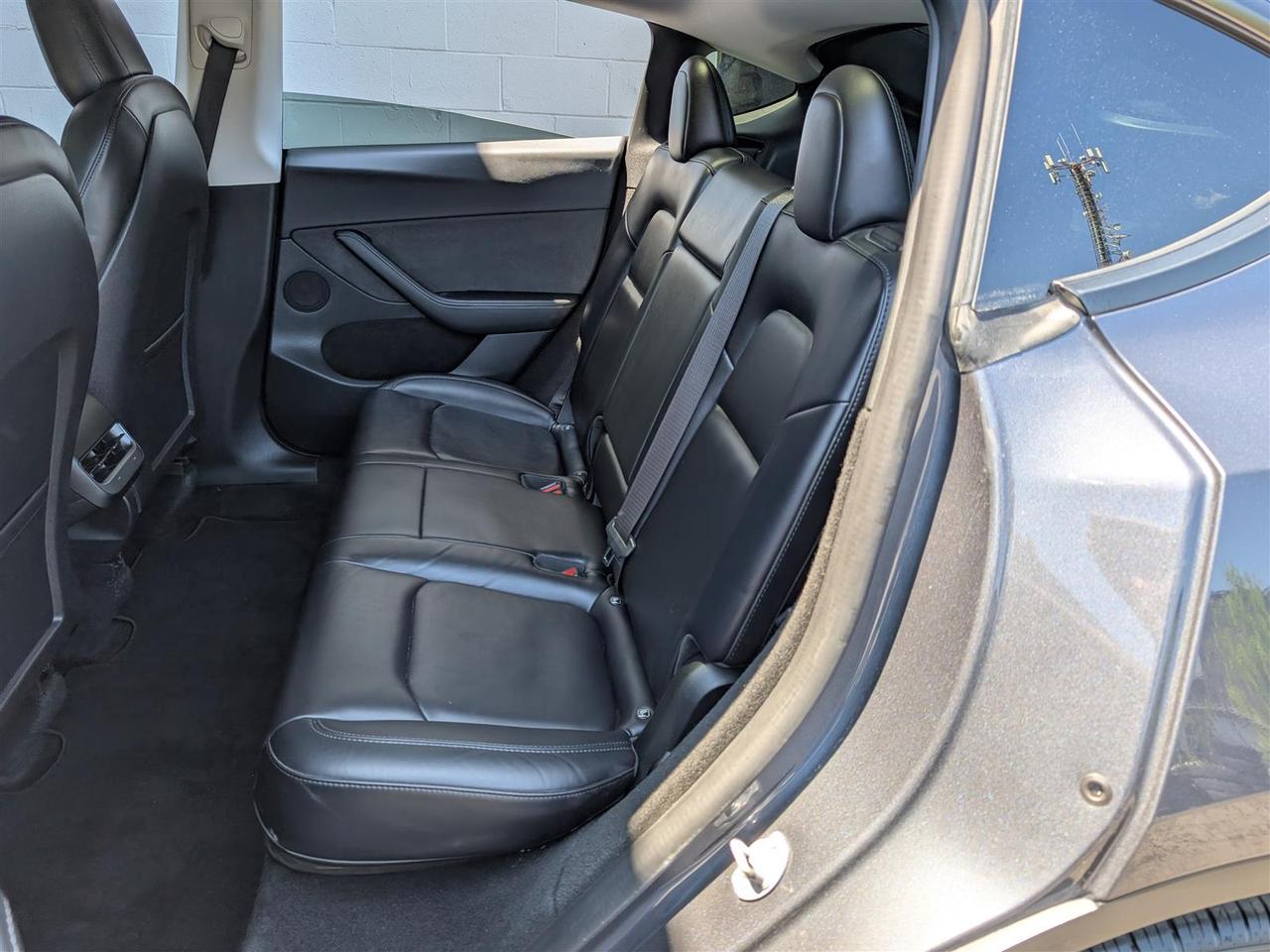2023 Tesla Model Y LONG RANGE AWD - DUAL MOTOR Photo