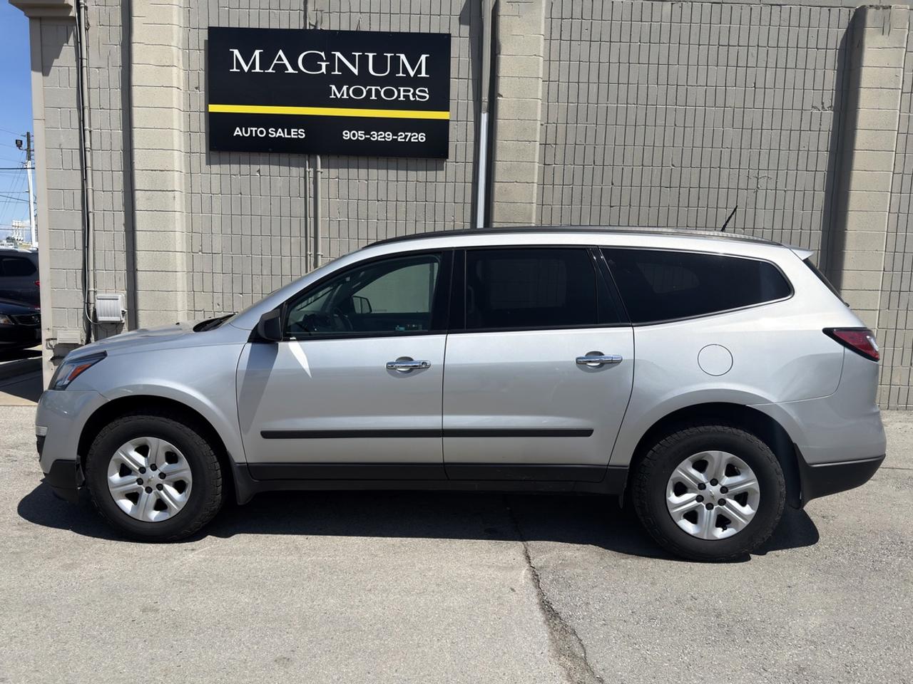 2016 Chevrolet Traverse LS - ONE OWNER VEHICLE Photo4