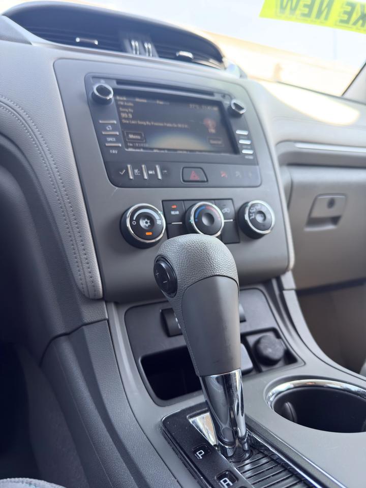 2016 Chevrolet Traverse LS - ONE OWNER VEHICLE Photo