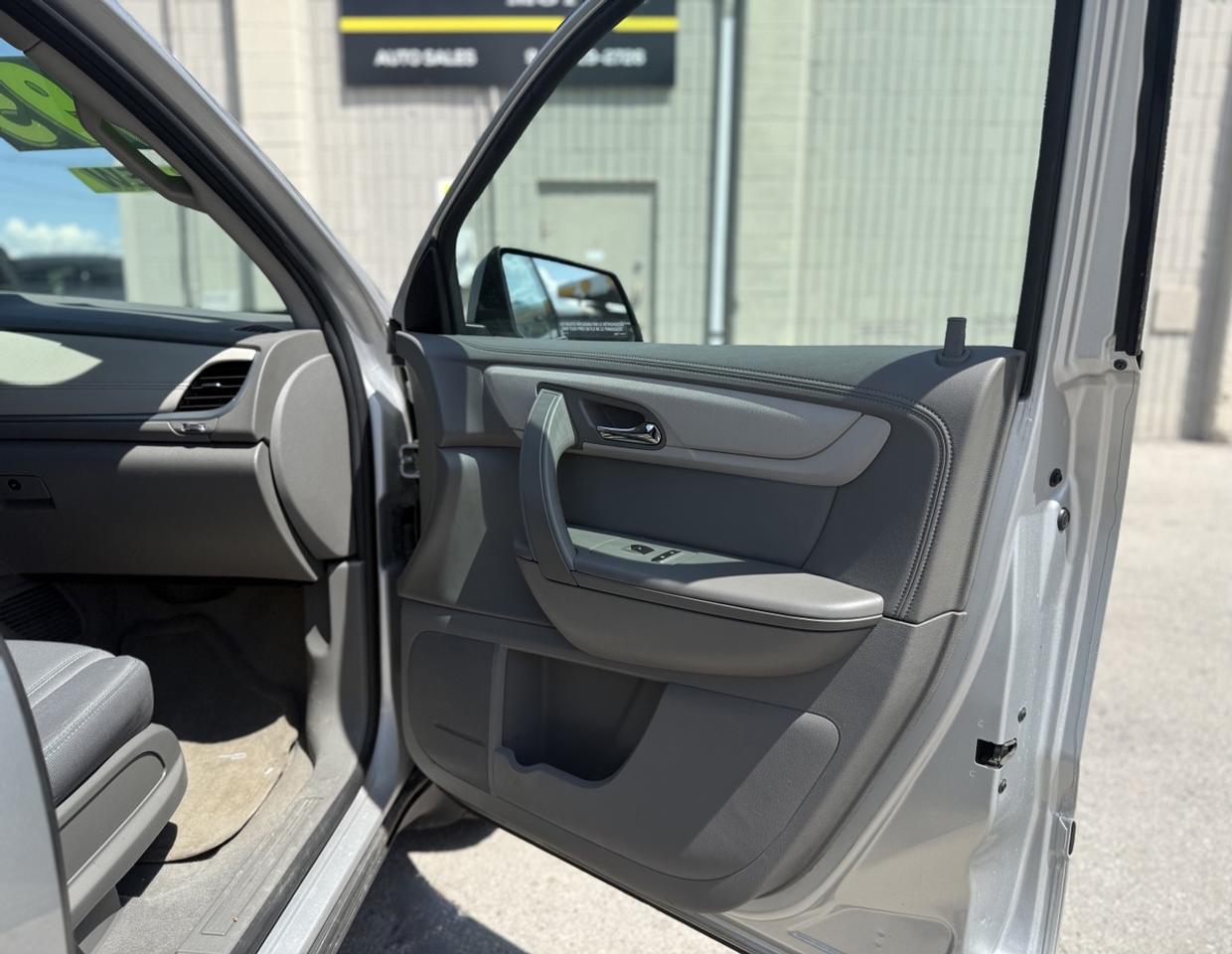 2016 Chevrolet Traverse LS - ONE OWNER VEHICLE Photo