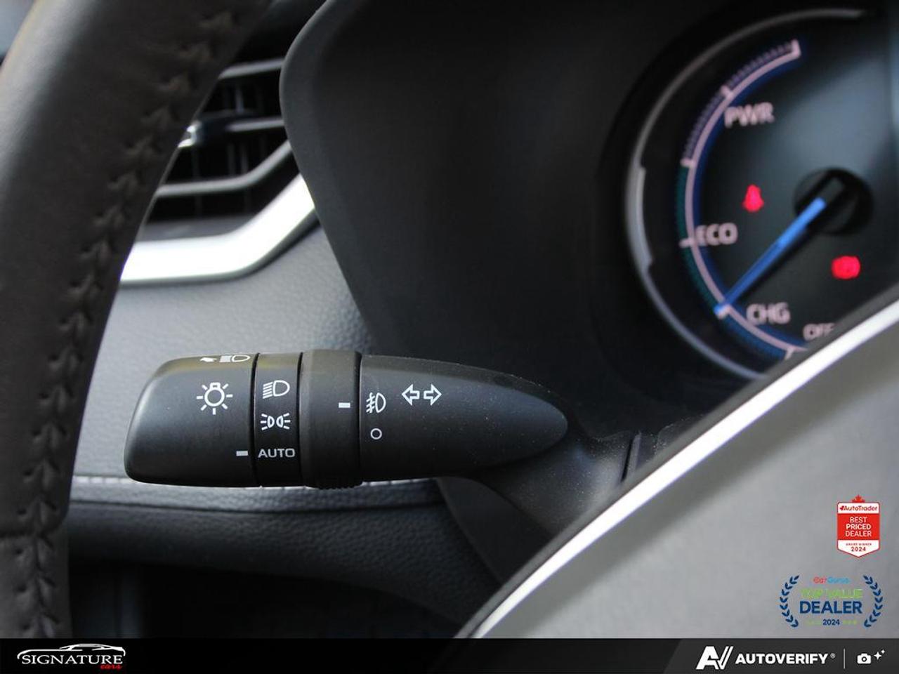 2025 Toyota RAV4 XLE Premium AWD No Accident Photo