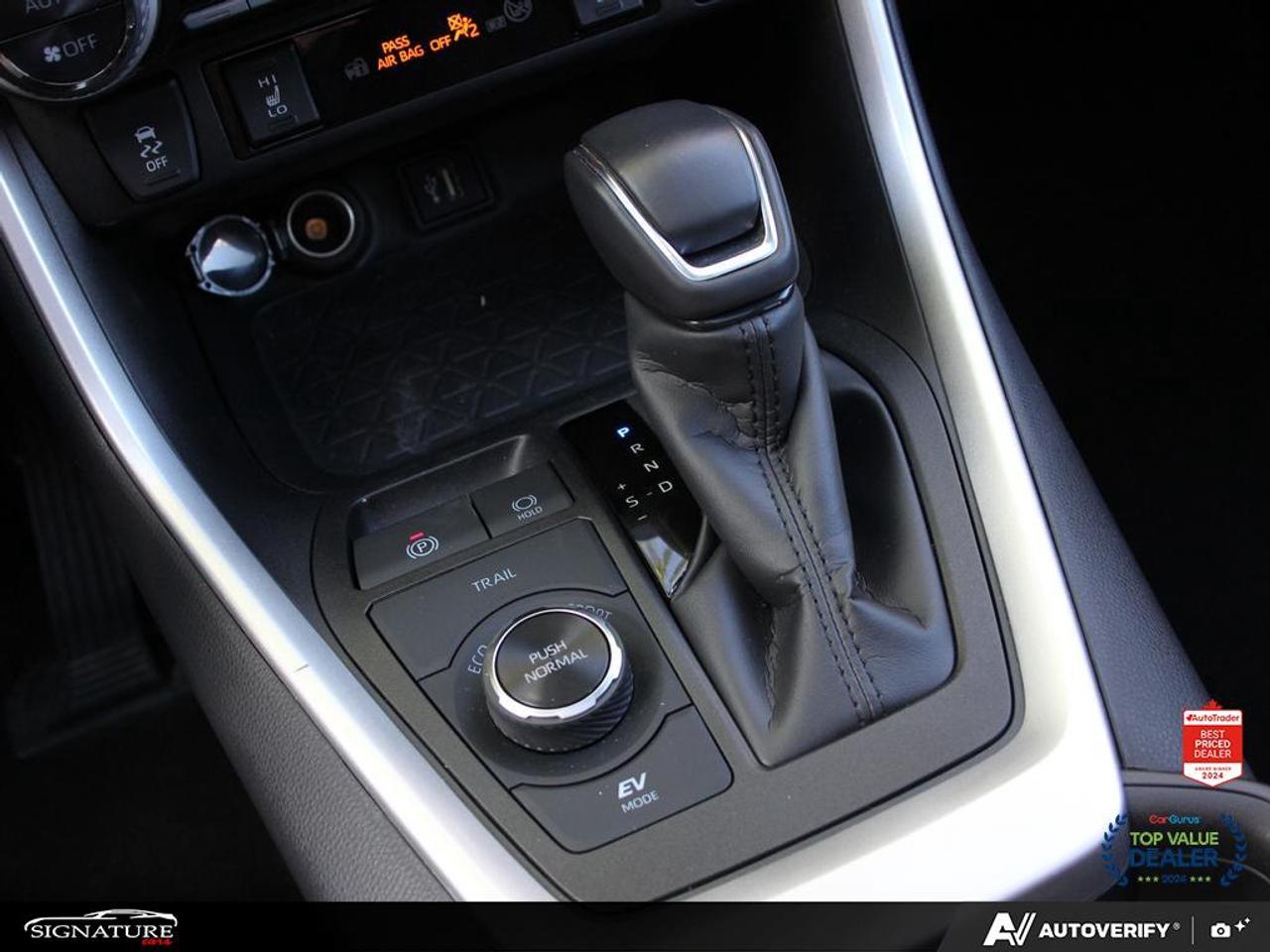 2025 Toyota RAV4 XLE Premium AWD No Accident Photo
