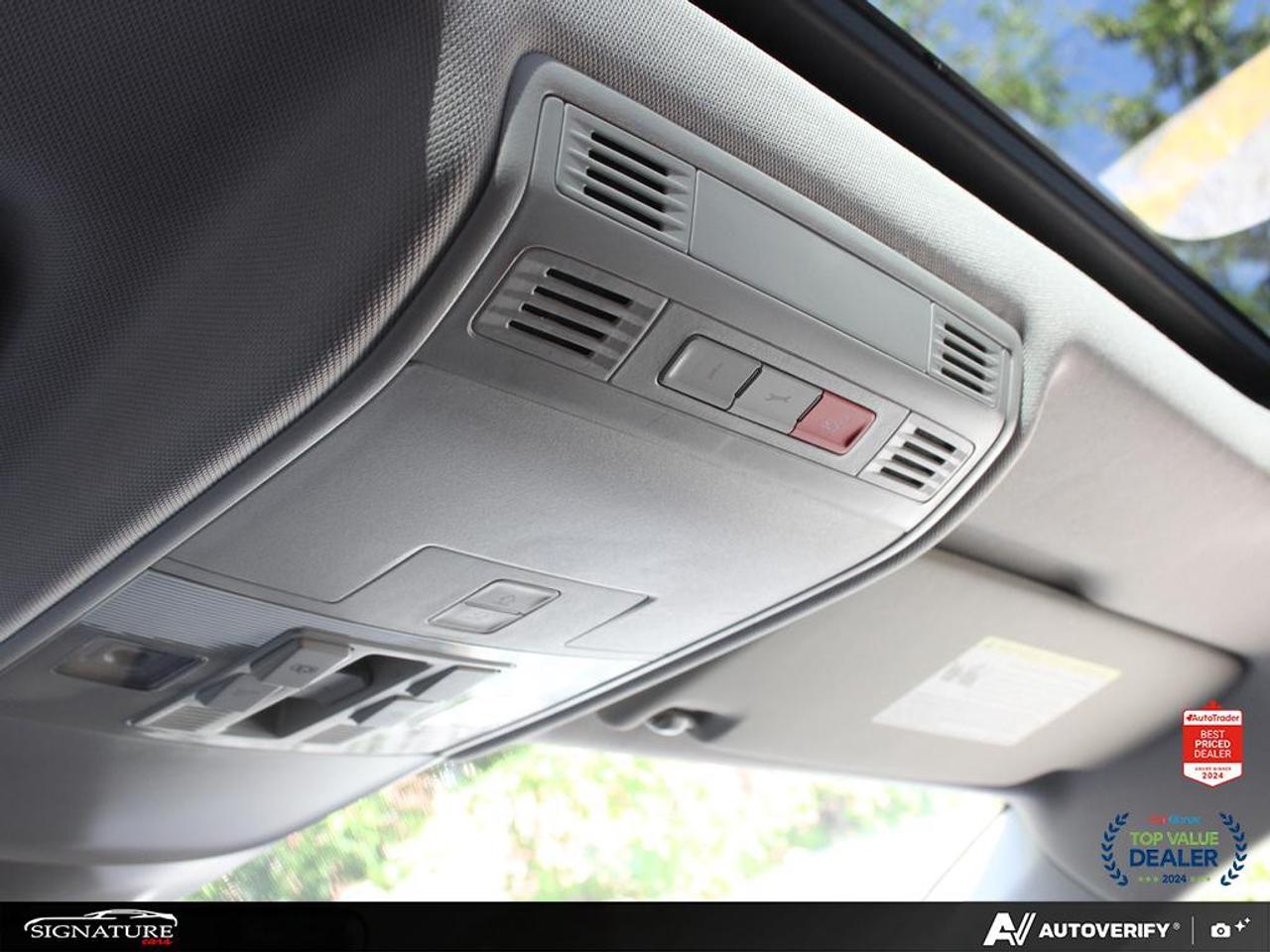 2025 Volkswagen Taos Highline No Accident Panoroof Navigation Photo