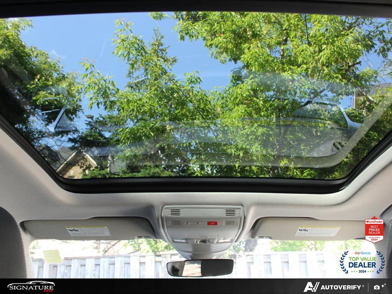 2025 Volkswagen Taos Highline No Accident Panoroof Navigation Photo