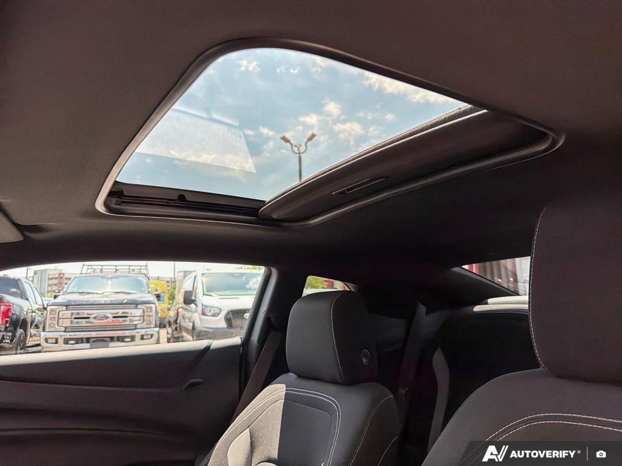 2022 Chevrolet Camaro 1LT| RS PK| TECH PK| NO ACCIDENTS Photo