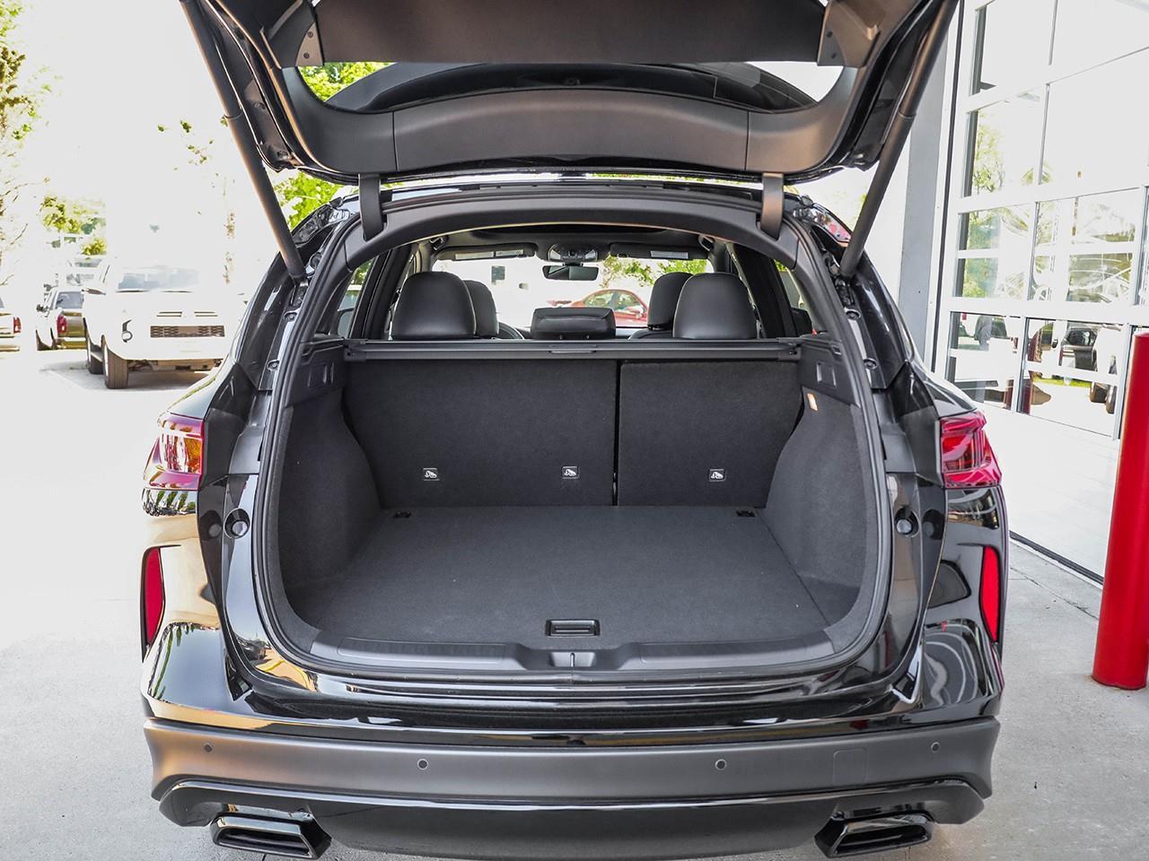 2025 Infiniti QX50 Sport BOSE PREMIUM AUDIO-HEATED AND COOLED LEATHER SEATS-HEATED STEERING WHEEL-MOONROOF- Photo