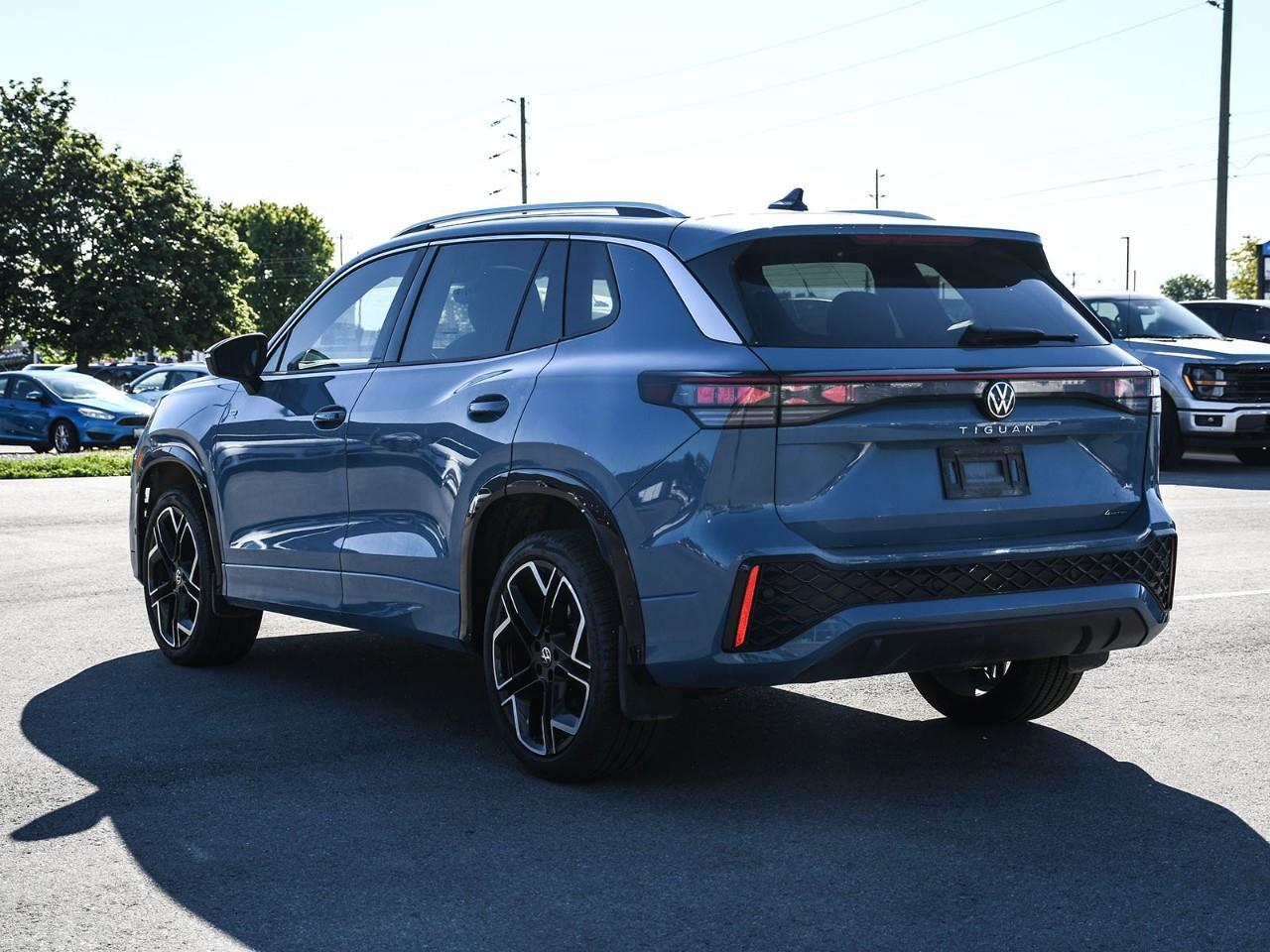 2025 Volkswagen Tiguan 2025 Volkswagen Tiguan - Highline R-Line 4MOTION | Stock #LK00870T Photo