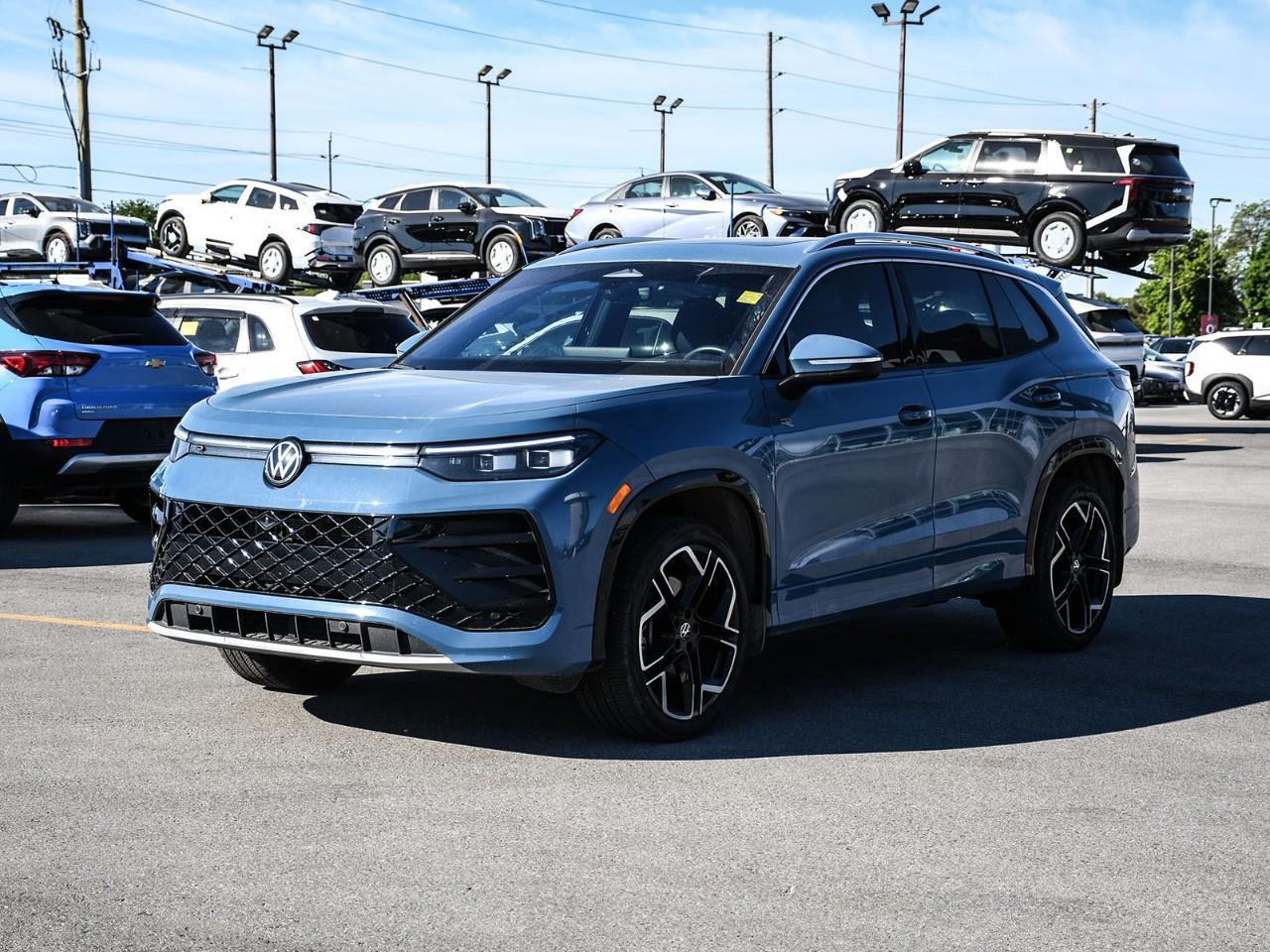2025 Volkswagen Tiguan 2025 Volkswagen Tiguan - Highline R-Line 4MOTION | Stock #LK00870T Photo