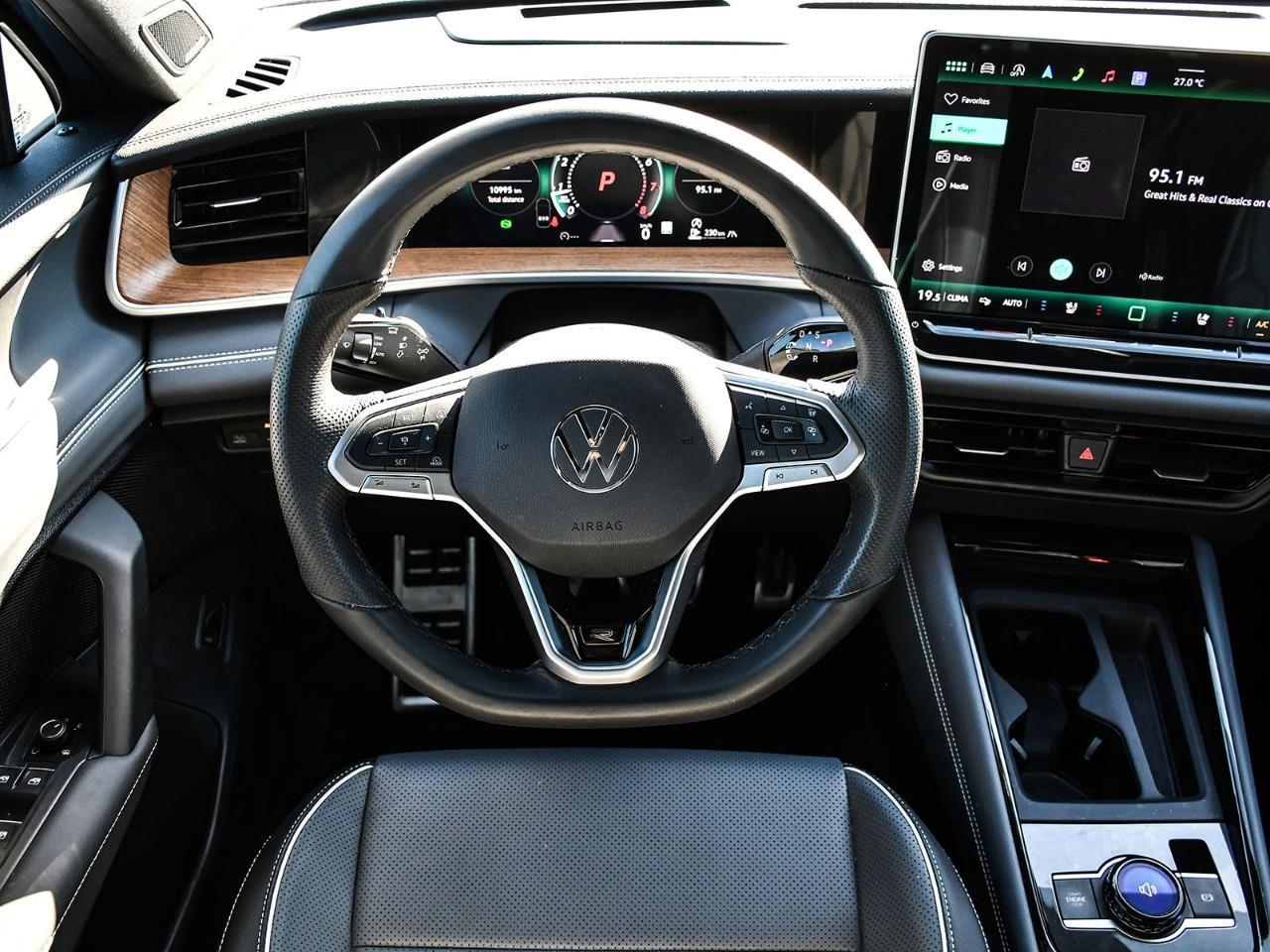 2025 Volkswagen Tiguan 2025 Volkswagen Tiguan - Highline R-Line 4MOTION | Stock #LK00870T Photo