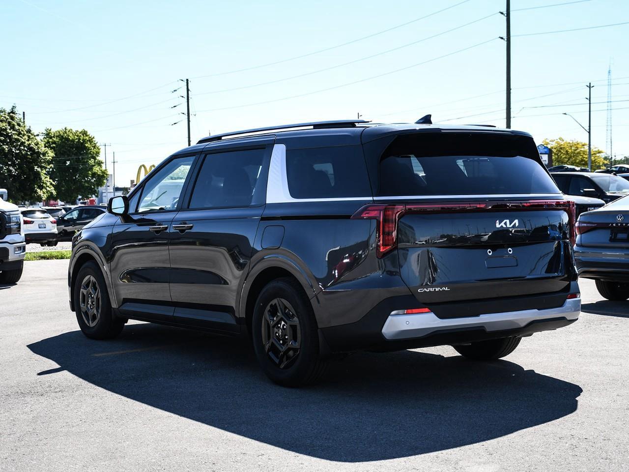 2026 Kia Carnival 2026 Kia Carnival – LX+ Photo3