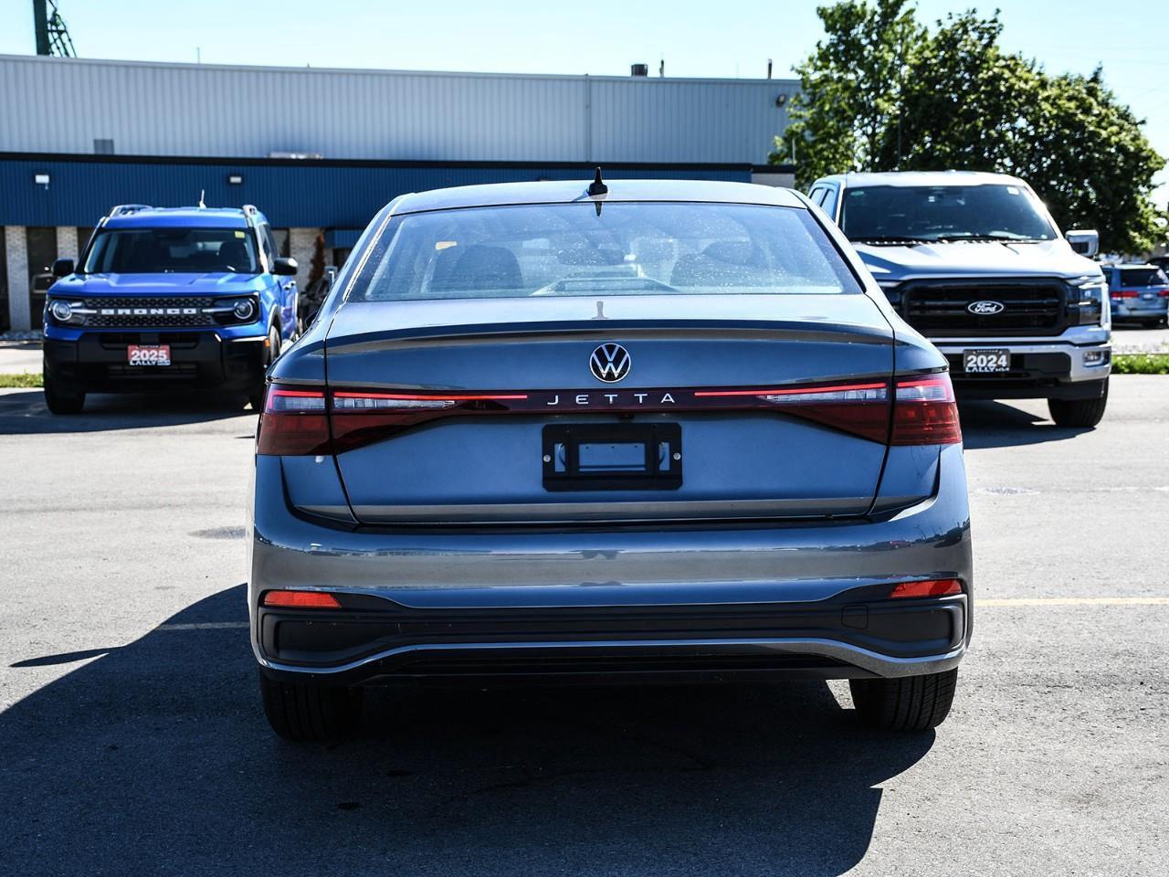 2025 Volkswagen Jetta 2025 Volkswagen Jetta - Trendline | Stock #LK00868T Photo4