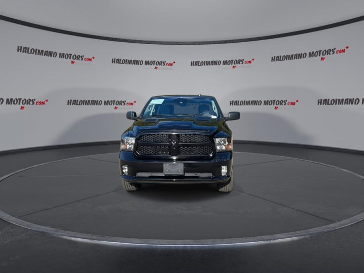 2023 RAM 1500 Classic Express Crew Cab 5'7 Box 4x4 | One Owner | No Accidents Photo